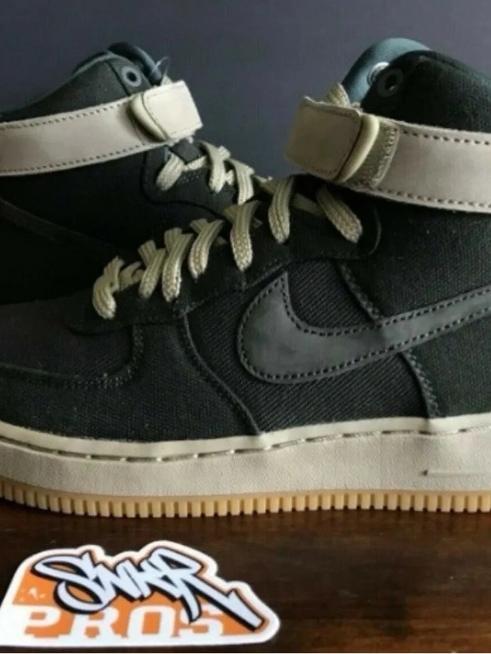 Nike Men's High-Top Sneakers in Dark Gray with Tan Accents